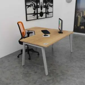 iBench Single Radial Desks
