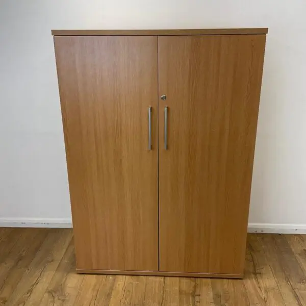 OAK 1400MM CUPBOARD