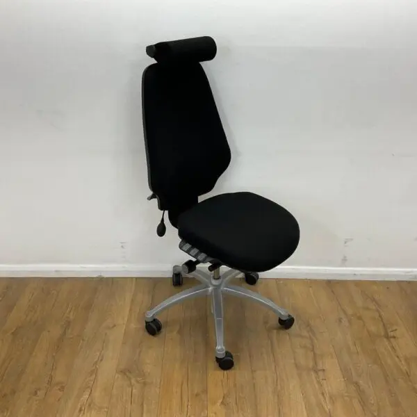 rh logic 400 black executive operator chair with black headrest and 5 star base on castors