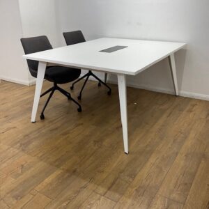 White 1600mm Rectangular Meeting Table <br> U-RT-16-WH-15
